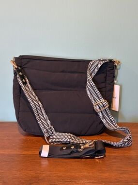 🔥🆕🔥 Baverge Black Quilted Crossbody Bag - Includes 2 Straps!
